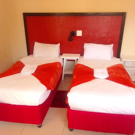 Emampingeni Lodge Bizana Экстерьер фото