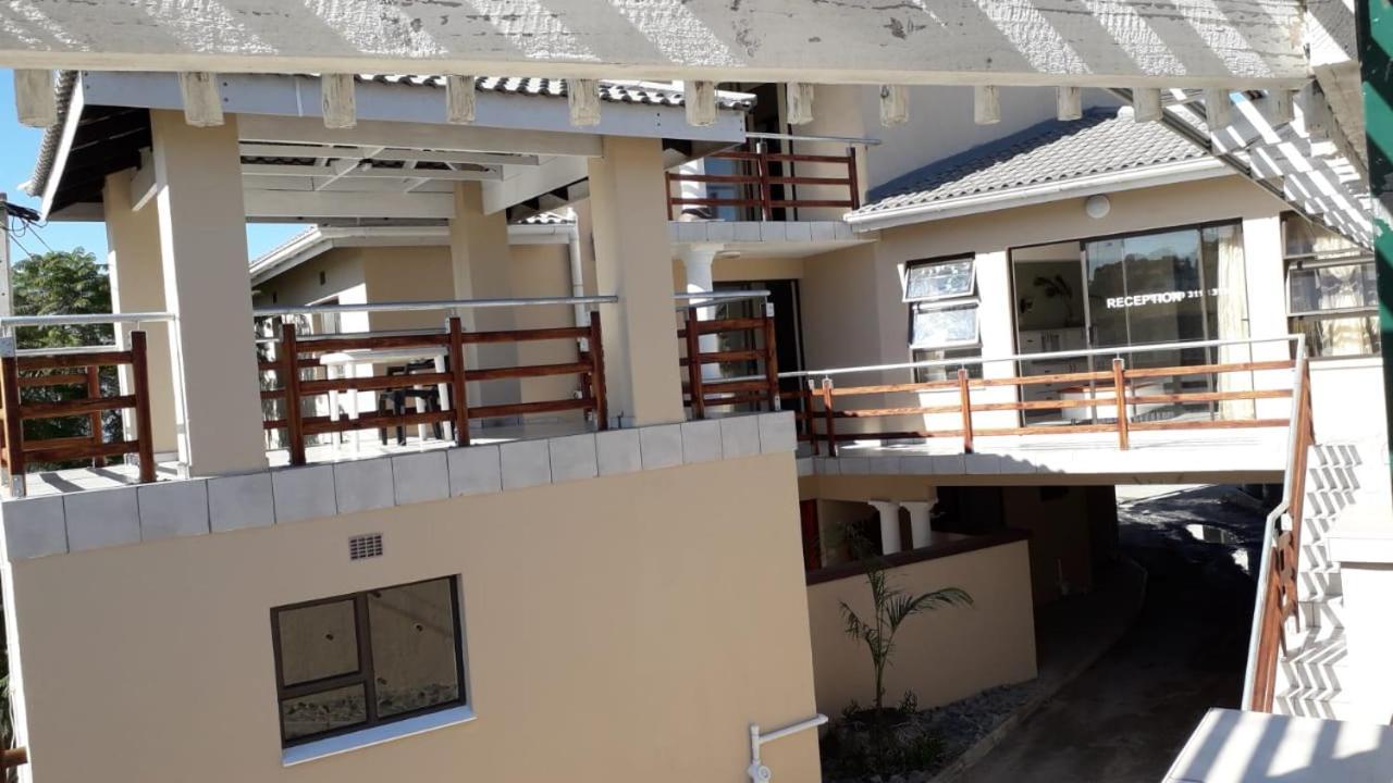 Emampingeni Lodge Bizana Экстерьер фото