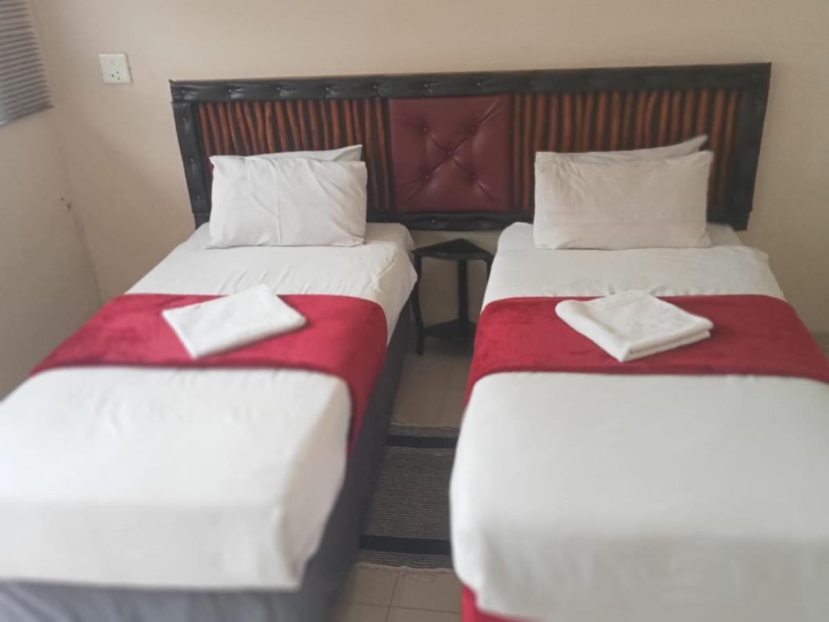 Emampingeni Lodge Bizana Экстерьер фото