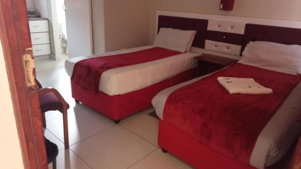 Emampingeni Lodge Bizana Экстерьер фото